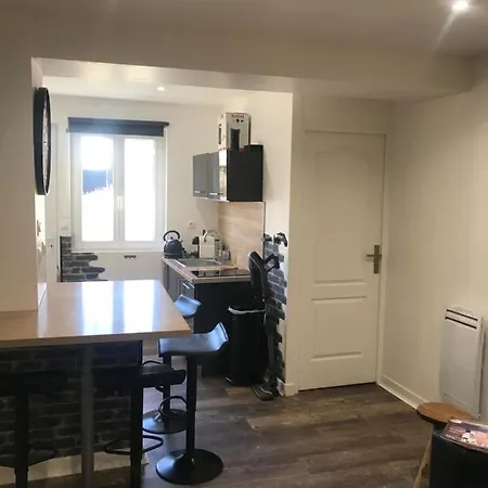 Le 21 Vingt Et Un Apartment *